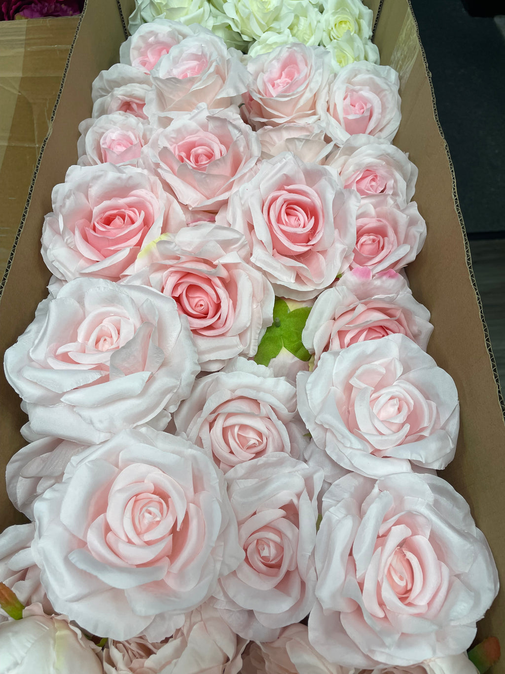 60/70 PCS Artificial Flower Heads(HS3) – Mixed Colors for Wedding & DIY Decor
